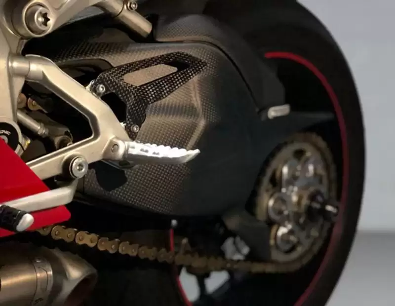 Custom Ducati Panigale V2 Carbon Fiber Heel Plate China-1